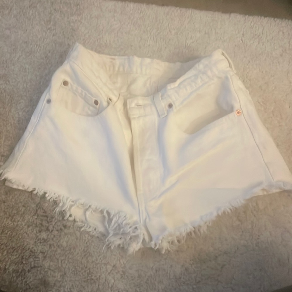 Vintage high waisted Levi’s shorts